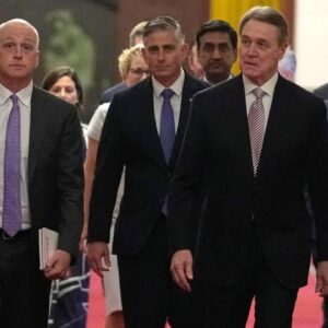 Americkí zákonodarcovia na neobvyklej návšteve Číny, aby presadzovali vojenský d...