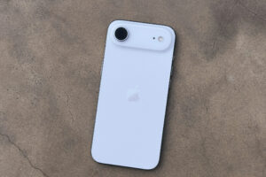 Zriekol som sa iPhone 17 Pro a prešiel na iPhone Air. Apple ma po rokoch opäť oh...