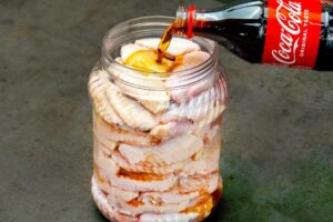 Nalejte kolu na kuracie krídelká a budete mi ďakovať za tento skvelý recept!