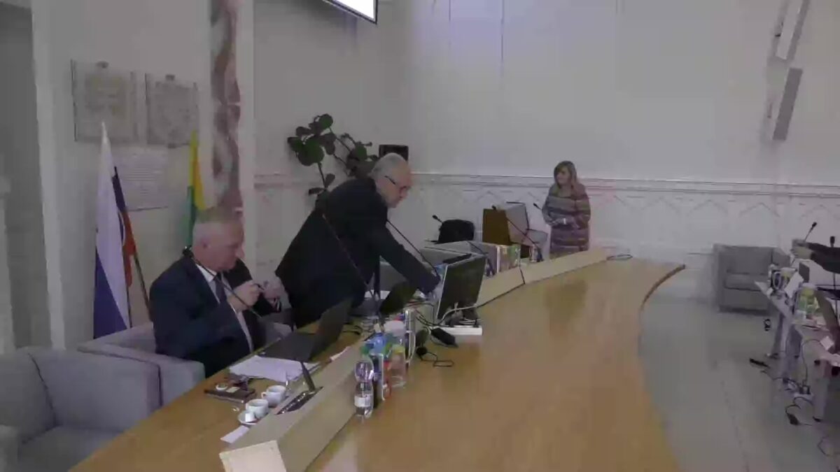 Mesto Levice: 16. pl\u00e1novan\u00e9 zasadnutie mestsk\u00e9ho zastupite\u013estva“},“is_text_only_story“:false,“id“:“UzpfSTEwMDA2MzUzMTc2NDAxNjpWSzoxNTY5NDUzMzg3NzQ3MTYw“},“__module_operation_CometFeedStoryAttach