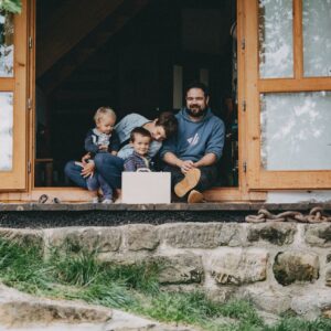 Dom podnikateľa od poloslepého stavbára prekvapí. Málem ho zničila exmajiteľka, ...