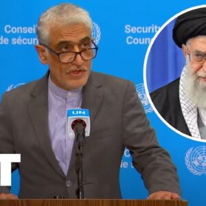 Irán odmieta sankcie OSN a obviňuje USA a E3 z politického zneužívania.