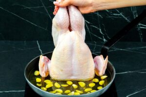 Doteraz ste to kurča varili zle! Tu je návod, ako pripraviť to najšťavnatejšie k...