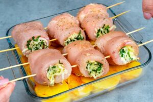 Kým neuvidíte túto techniku, ktorá dobýva svet, kuracie rolky nevarte!