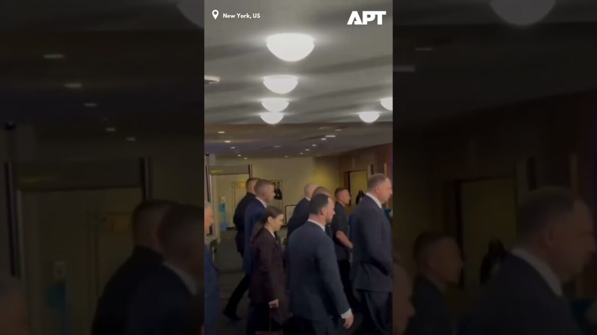 Valné zhromaždenie OSN 2025: Zelenskyj v OSN sa vyhýba otázke o rozhovoroch s Putinom.