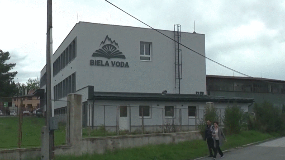 Snimka-obrazovky-2025-09-24-194745-e1758736160997.png Súkromnú spojenú školu Biela voda prišli podporiť rodičia aj žiaci.