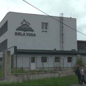 Súkromnú spojenú školu Biela voda prišli podporiť rodičia aj žiaci.