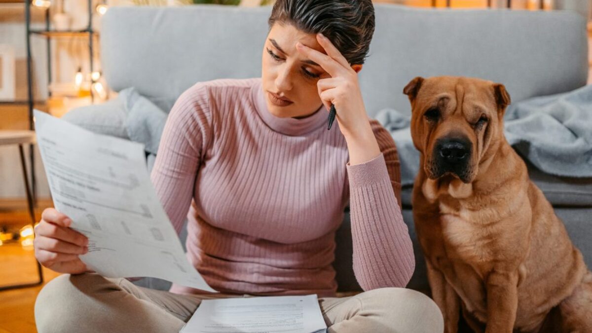 Náklady na bývanie sú také vysoké, že niektorí Američania odkladajú dôležité životné udalosti ako manželstvo, deti a dokonca aj adopciu domáceho maznáčika.