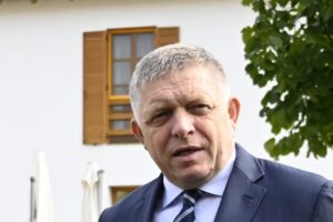 Bude to drahé, reaguje premiér Fico na protidronovú bariéru ako názov.