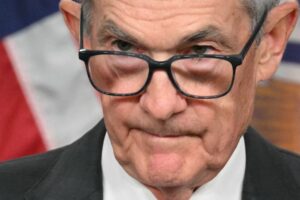 Jerome Powell tvrdí, že generácia Z bez technických zručností je v súčasnej ekon...