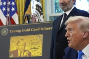 AP25263826431263-e1758634950580.jpg Trumpov poplatok 100 000 dolárov za víza H-1B bol taký náhly, že ľudia ani neved...