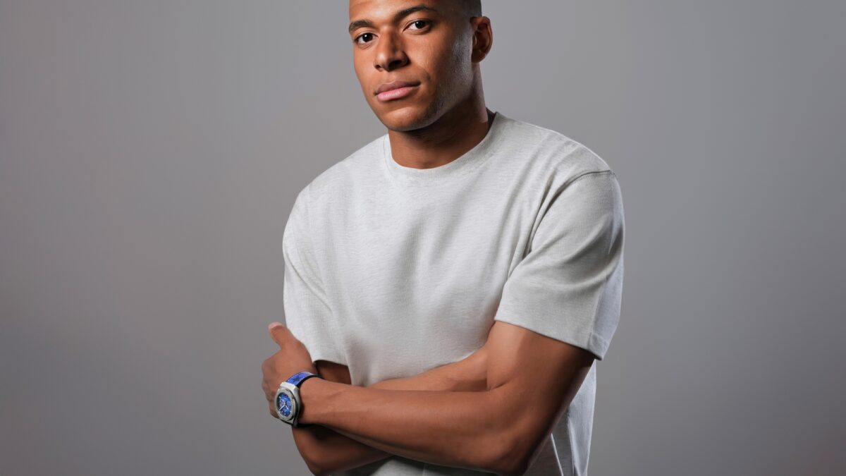Kylian Mbappé predstavil hodinky Classic Fusion Chronograph UEFA Champions League Kylian Mbappé predstavil hodinky Classic Fusion Chronograph UEFA Champions League