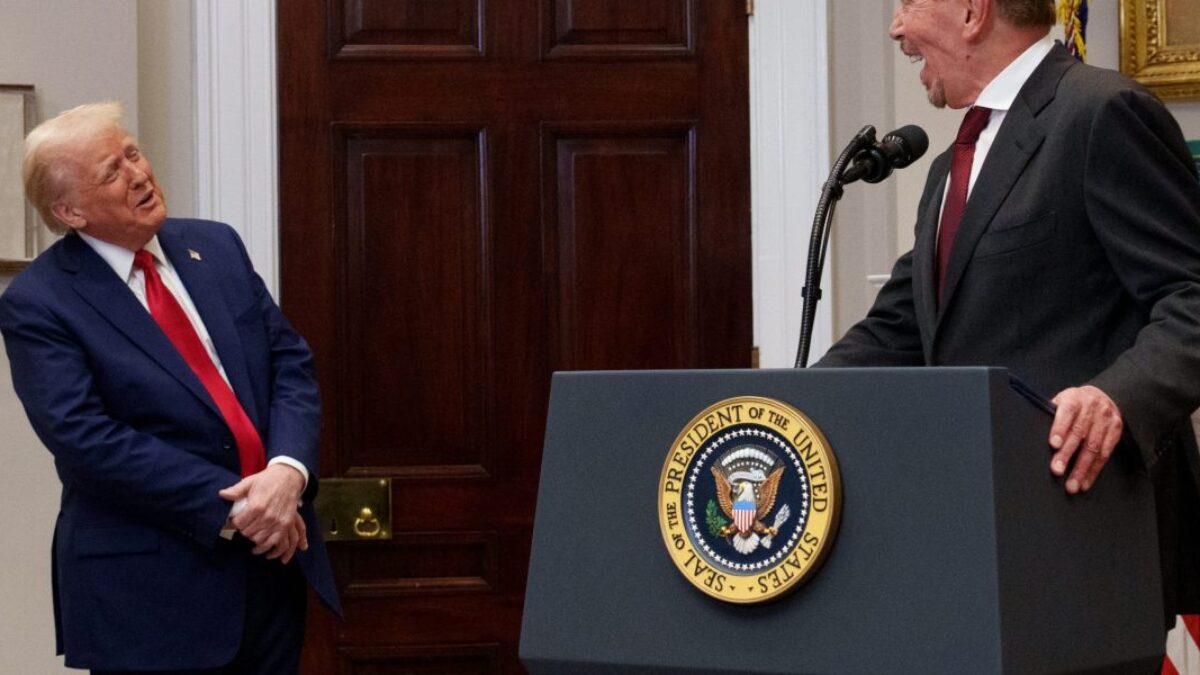 GettyImages-2194585249-e1758558200208.jpg Trumpova dohoda zásadne zmení algoritmus „Pre teba“ na TikToku do budúcna, tvrdia experti na sociálne médiá.