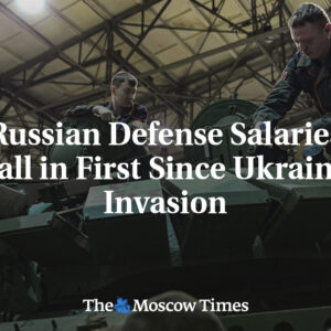 Ruské platy v obrane klesli prvýkrát od invázie na Ukrajinu