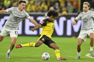 Víťazstvo Dortmundu zariadil Adeyemi, Borussia dýcha na Bayern