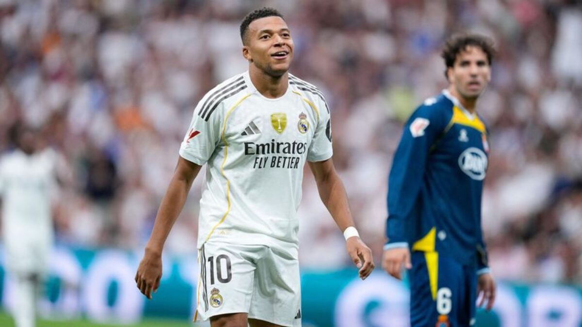 Real Madrid bojkotuje Zlatú loptu, Mbappé verí vo víťazstvo krajana