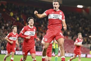 Strelec o prvom góle na ostrovoch a polčasovom striedaní s nadhľadom