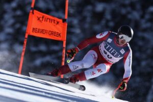 Bývalý profesionálny lyžiar plachtí do Gazy a tvrdí: „Toto je genocída“