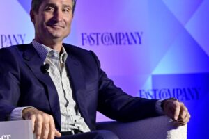 Generálny riaditeľ spoločnosti Starbucks tvrdí, že spoločnosť sa intenzívnejšie ...