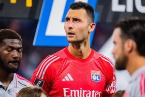 Greif oslávil premiéru za Lyon čistým kontom, predviedol skvelé zákroky