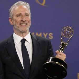 Jon Stewart bude moderovať špeciálnu edíciu relácie ‚The Daily Show‘...