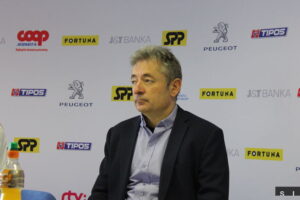 *   Koniec po 35 rokoch v tenisovom zväze: Lúči sa významný funkcionár
*   Po 35...