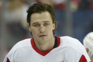 Veľká sláva alebo náplasť na starú ranu? Detroit si uctí Rusa, ktorý Red Wings v...