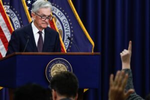 Jerome Powell varuje pred náznakmi AI bubliny a ekonomikou príliš závislou od bo...