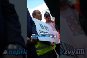 Policajní odborári protestujú pretože Šutaj Eštok nedodržal svoje slovo | Jarosl...