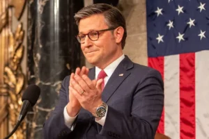 Predseda Snemovne reprezentantov Mike Johnson o Kongrese a kryptomenách: „Sme v ...