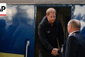 Princ Harry navštívil Ukrajinu, aby podporil zranených vojakov.