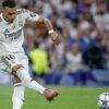 Ťažká šichta pre Real Madrid: Skrat Carvajala, dve penalty Mbappého. Historické ...