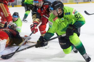 Stopercentné tímy Banskej Bystrice a Žiliny, Martel z Michaloviec hetrikom pokor...