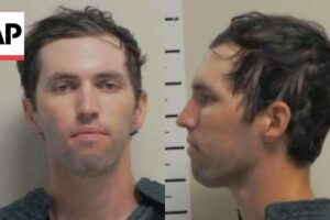 Polícia zverejnila fotografiu 22-ročného podozrivého zo streľby na Charlieho Kir...