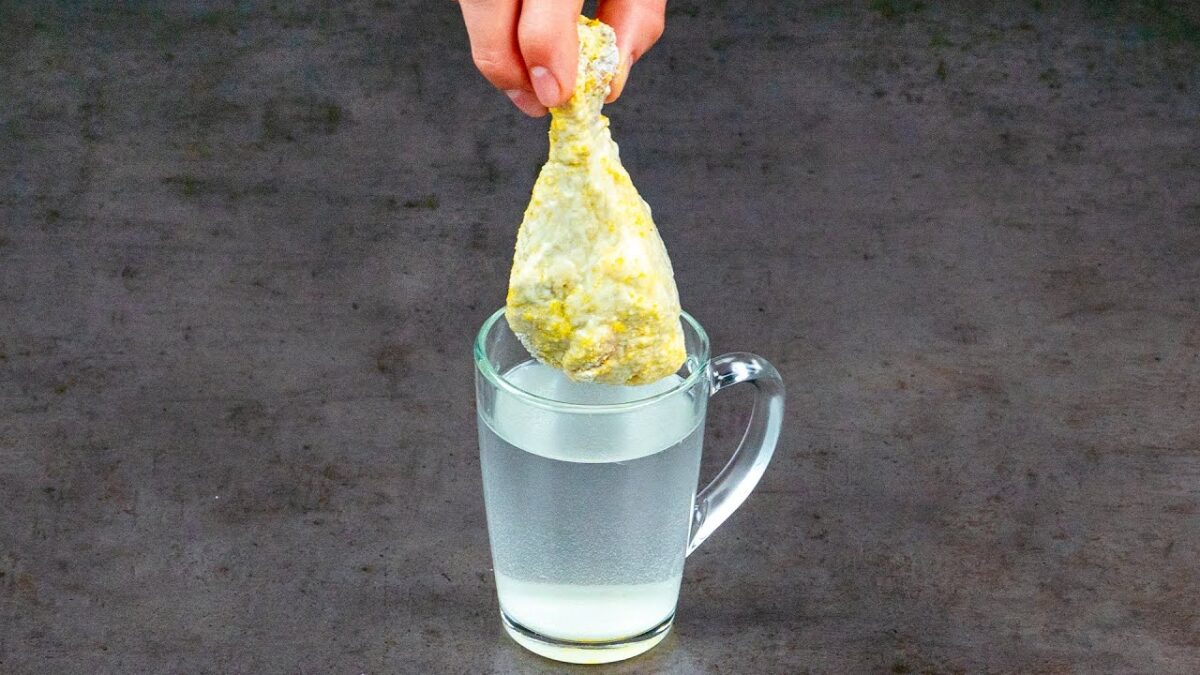 Vyskúšajte tento trik a už nikdy nebudete kuracie stehná robiť inak!