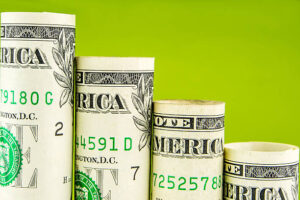 Pokles dolára pokračuje, obchodníci stavajú na uvoľnenú politiku Fedu, euro Pokles dolára pokračuje, obchodníci stavajú na uvoľnenú politiku Fedu, euro igno...