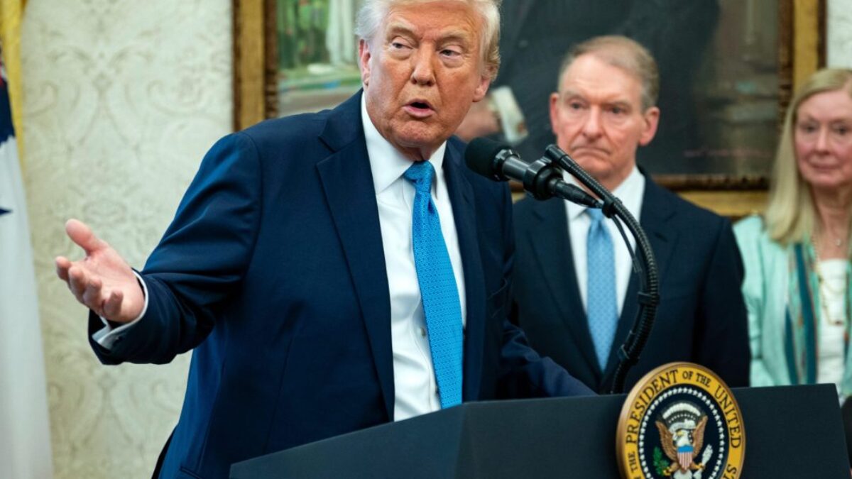 GettyImages-2210911969-e1757956432806.jpg Trump chce zrušiť polstoročnicu platný predpis o vykazovaní ziskov spoločnosťami.