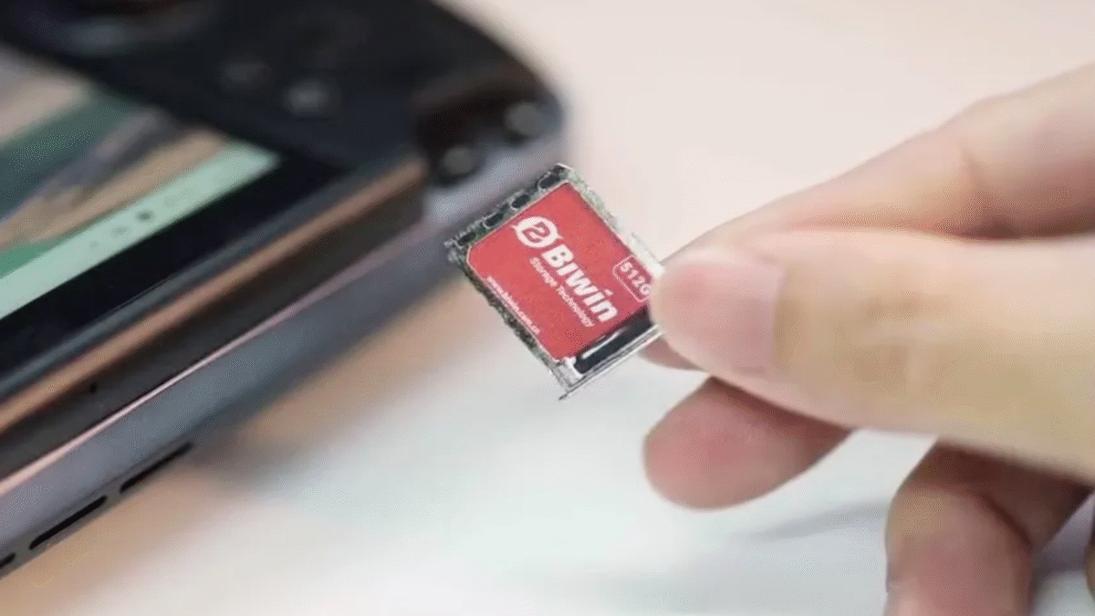 Najmenší SSD nahradí microSD karty, ak vynálezca spraví toto