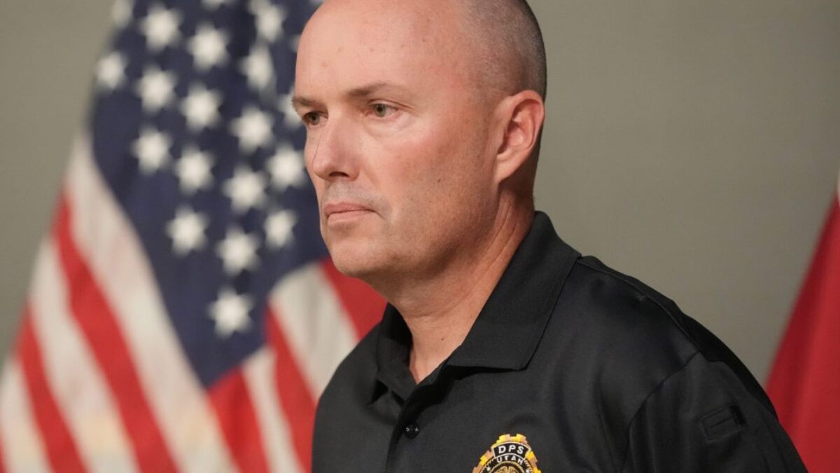 Guvernér Utahu kritizuje „podnikateľov na konfliktoch“ po atentáte na Charlieho Kirka.