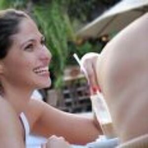 5 tipov, ako spoznať, že s vami niekto flirtuje