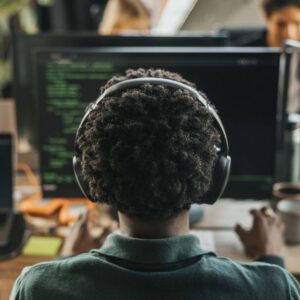 AI inžinieri sú nasadzovaní ako konzultanti a zarábajú 900 dolárov za hodinu.