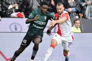 Prekop debutoval za Slaviu, Schranz nehral. Plzni pomohli dve červené karty súpe...