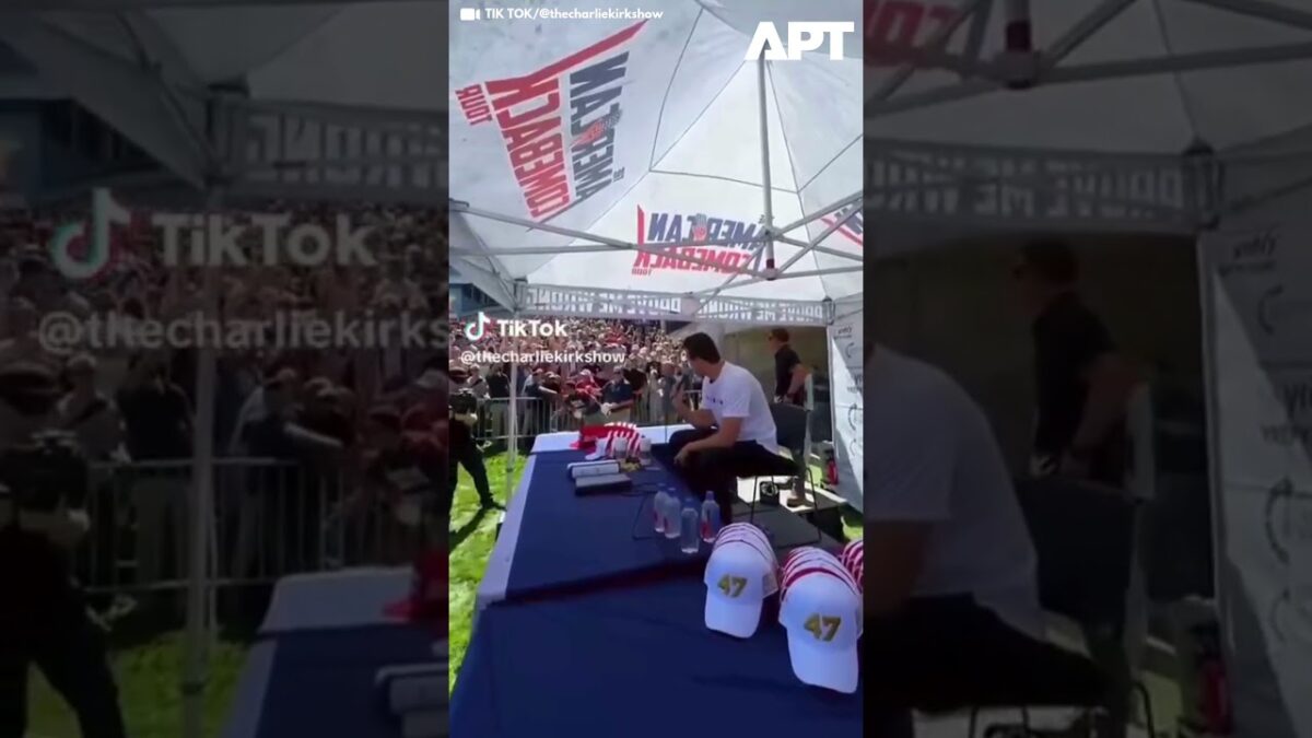 Charlie Kirk mŕtvy – Trump oznamuje: Sledujte posledné momenty pred streľbou.