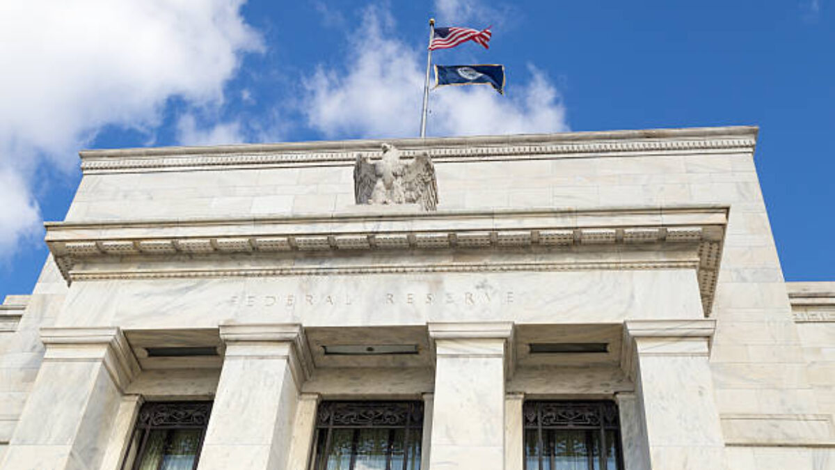 Týždenný výhľad trhov: S&P 500, Nasdaq a Dow Jones na ceste nahor s blížiacim sa znížením sadzieb Fedu