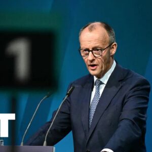 Európa musí prehodnotiť vzťahy s USA: Nemecký Merz vyzýva na strategický posun.