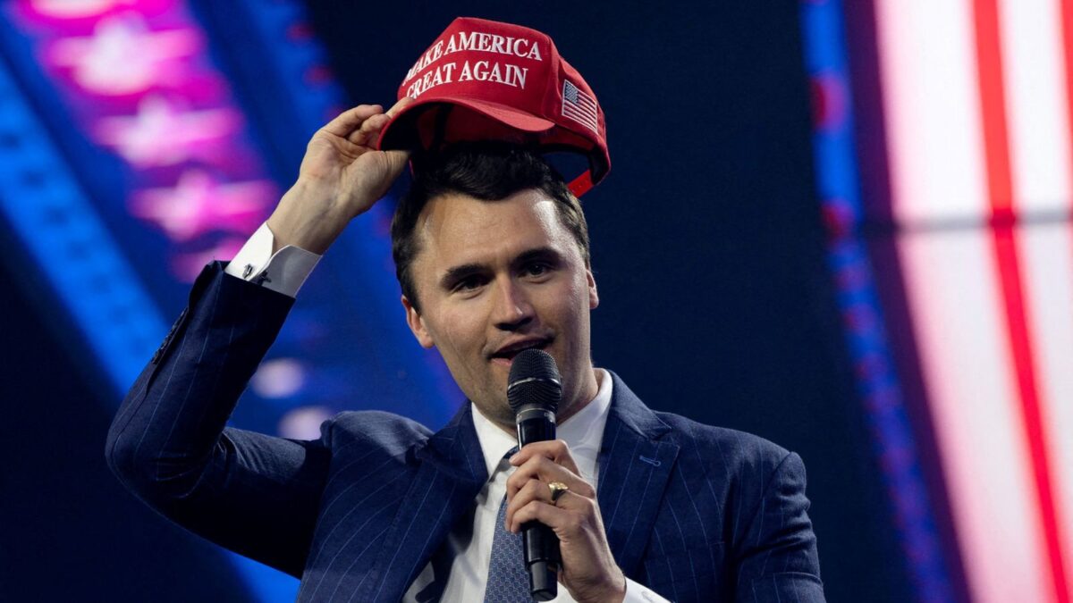 USA: Trump tvrdí, že Charlie Kirk je podozrivý „vo väzbe“ po tom, čo ho „niekto veľmi blízky udal“