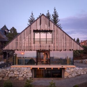 Úcta k valašskej architektúre i krajine. Chalupa na Kohútke rozjasnila horskú ob...