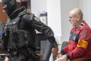 Proces s bosom sýkorovcov R. Lališom sa vracia na začiatok.