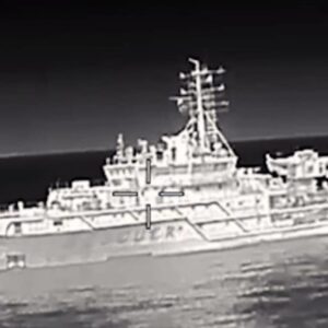 Ukrajinský dron presne zasiahol. Video ukazuje, ako Rusi odpísali loď za 1,3 mil...
