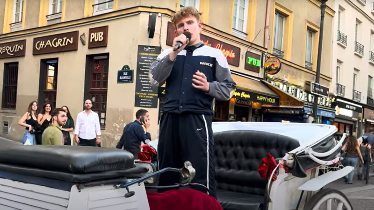 Bohemian Rhapsody v uliciach Paríža. Neuveriteľné video dojalo celý svet Bohemian Rhapsody v uliciach Paríža. Neuveriteľné video dojalo celý svet